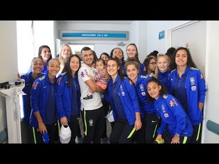 Seleção Feminina Sub-17 visita casa acolhedora em San Juan