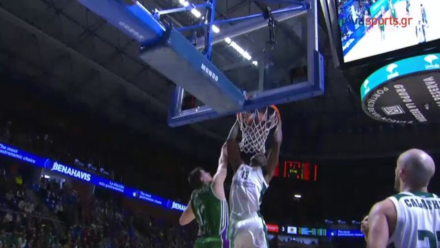 Το Εντυπωσιακό Κάρφωμα Υπό Πίεση του Θανάση Αντετοκούνμπο - Μάλαγα vs Παναθηναϊκός - 16.03.2018