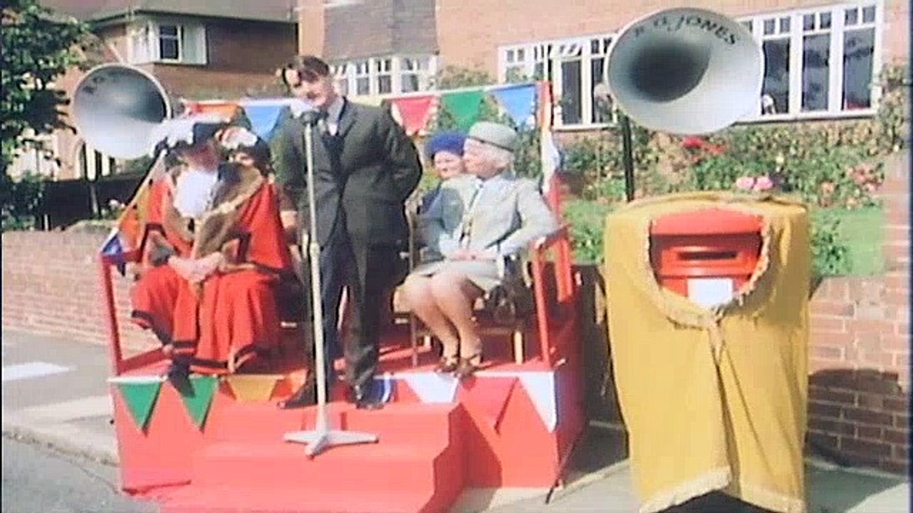 Monty Python's Flying Circus S04E05 Mr. Neutron