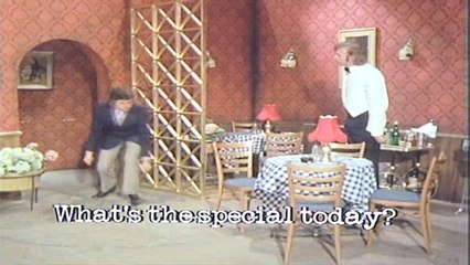 Monty Python's Flying Circus S04E02 Michael Ellis