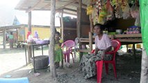 Budistas birmanos llegan a tierras de donde huyeron rohinyás