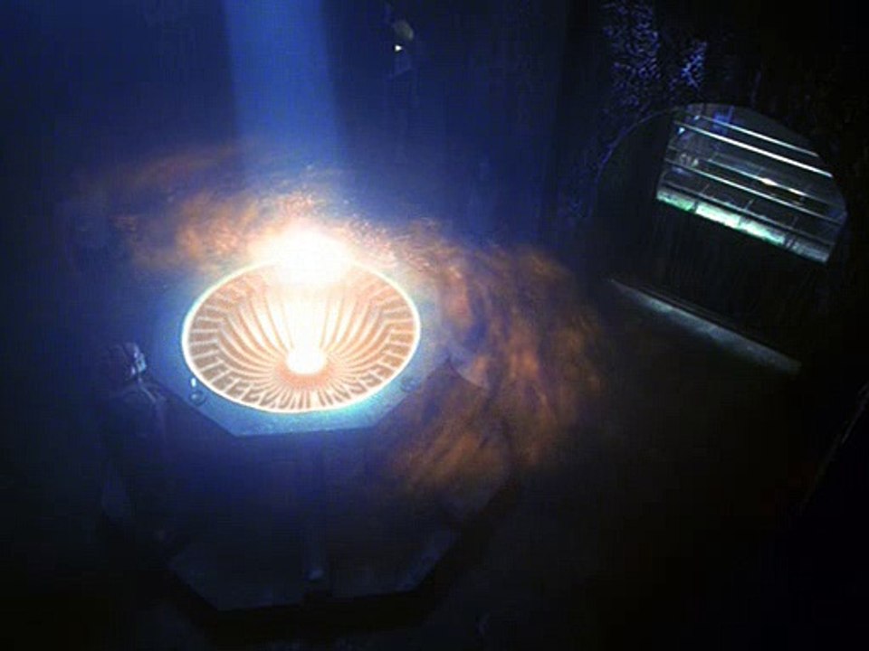 Farscape 1x09 El cientifico del ADN (CAPITULO 9)
