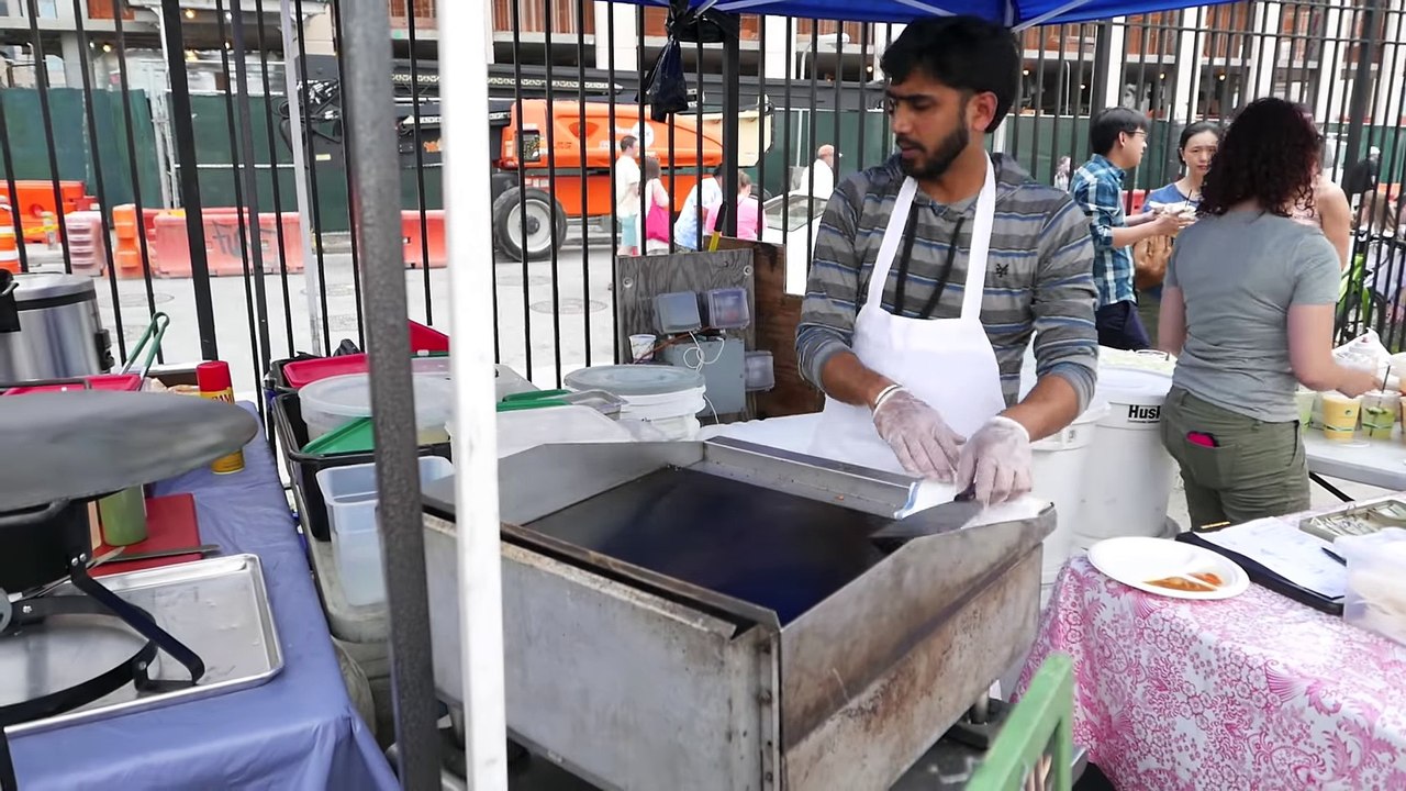 New York Street Food - INDIAN MASALA DOSA and Young Coconut Water