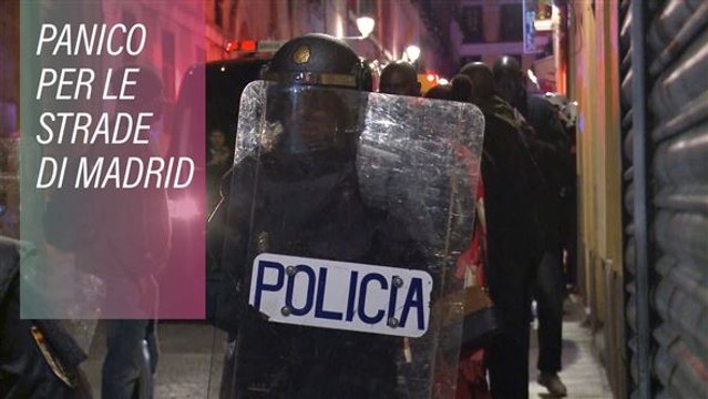 Strade in fiamme a Madrid: un immigrato è morto