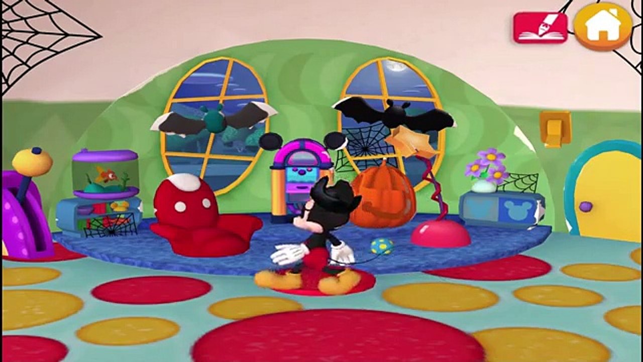 Disney Mickey Mouse Clubhouse and Minnie Mouses Halloween Garden Color