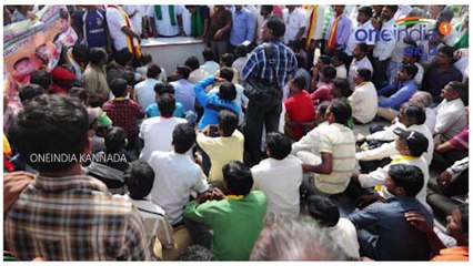 Karnataka Elections 2018: ಕುಮುಟಾದಲ್ಲಿ ಜೆಡಿಎಸ್ ನಿಂದ ಪೆಟ್ರೋಲ್ ಕೂಪನ್ ಹಂಚಿಕೆ  | Oneindia Kannada