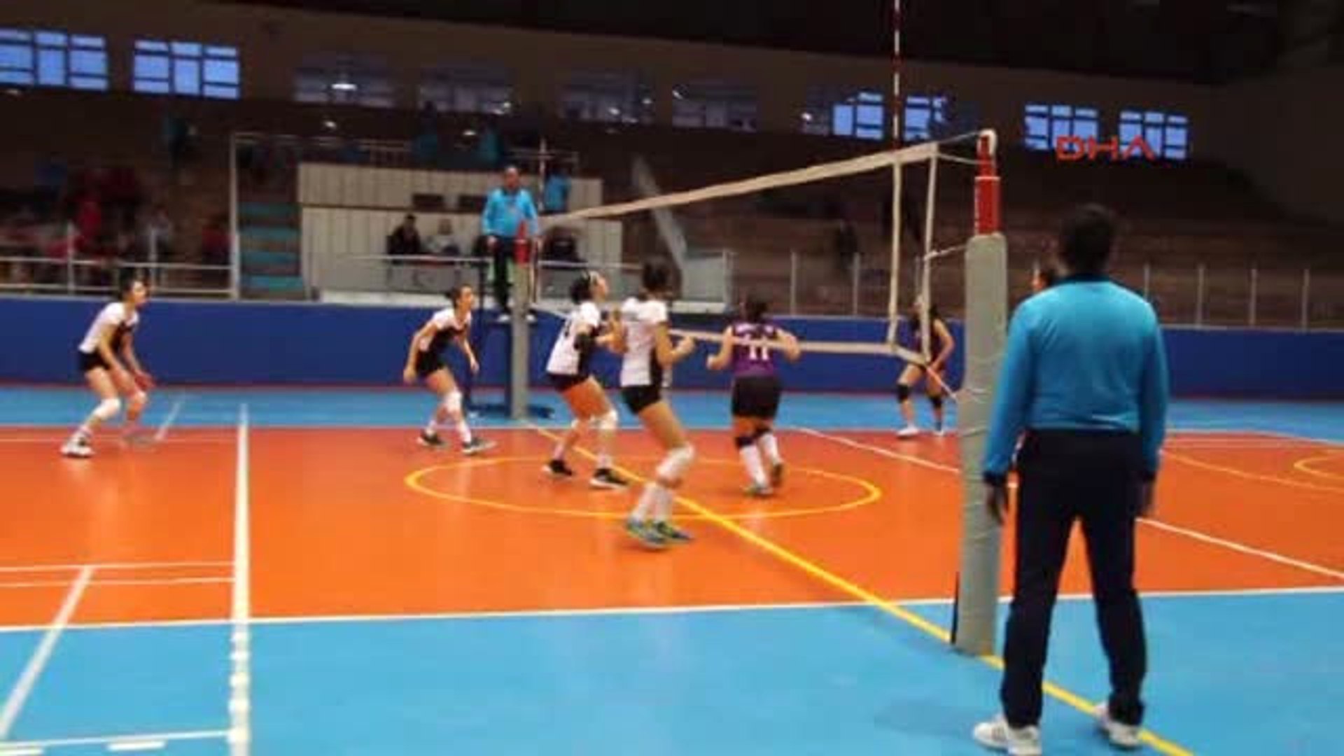 ⁣Analig Voleybol Çeyrek Final Maçları Başladı