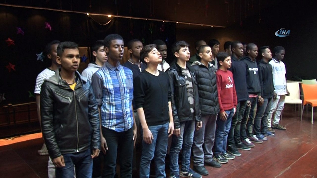 Afrikalı öğrencilerden Çanakkale Şehitleri için duygulandıran şiir