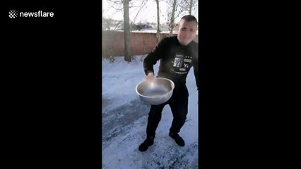 Hilarious ice cloud effect FAIL