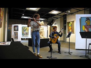 Moment musical lors de l'exposition de Pierre Guion à Mâcon