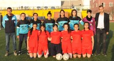Şırnaklı Kadın Futbolcuların Hedefi Milli Takım