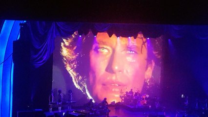 Hommage complet de Sylvie Vartan à Johnny