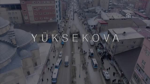 Hakkari'de Öğretmenler Çanakkale Türküsü Nü Seslendirdi