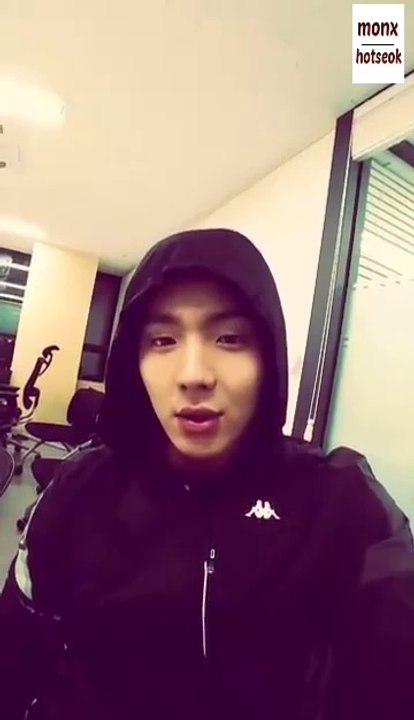 [ENG SUB] shownu checking up on mbb