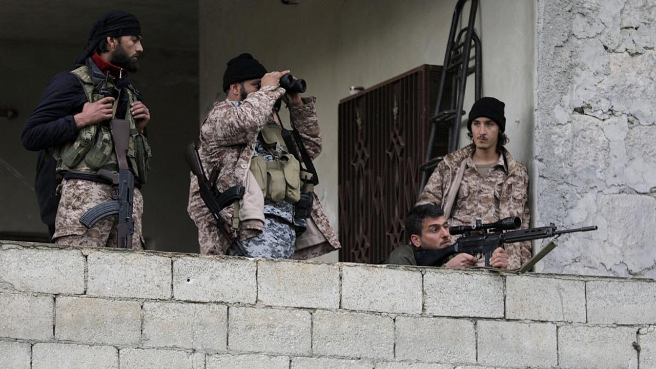 Gefechte in Syrien: Neue Angriffe und Flucht