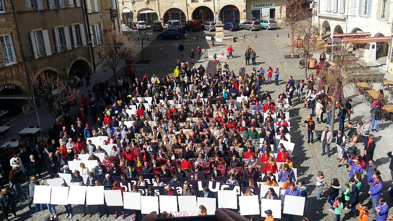 Plus de 300 personnes réunies à Bagnols-sur-Cèze pour les 3 ans de la disparition de Lucas