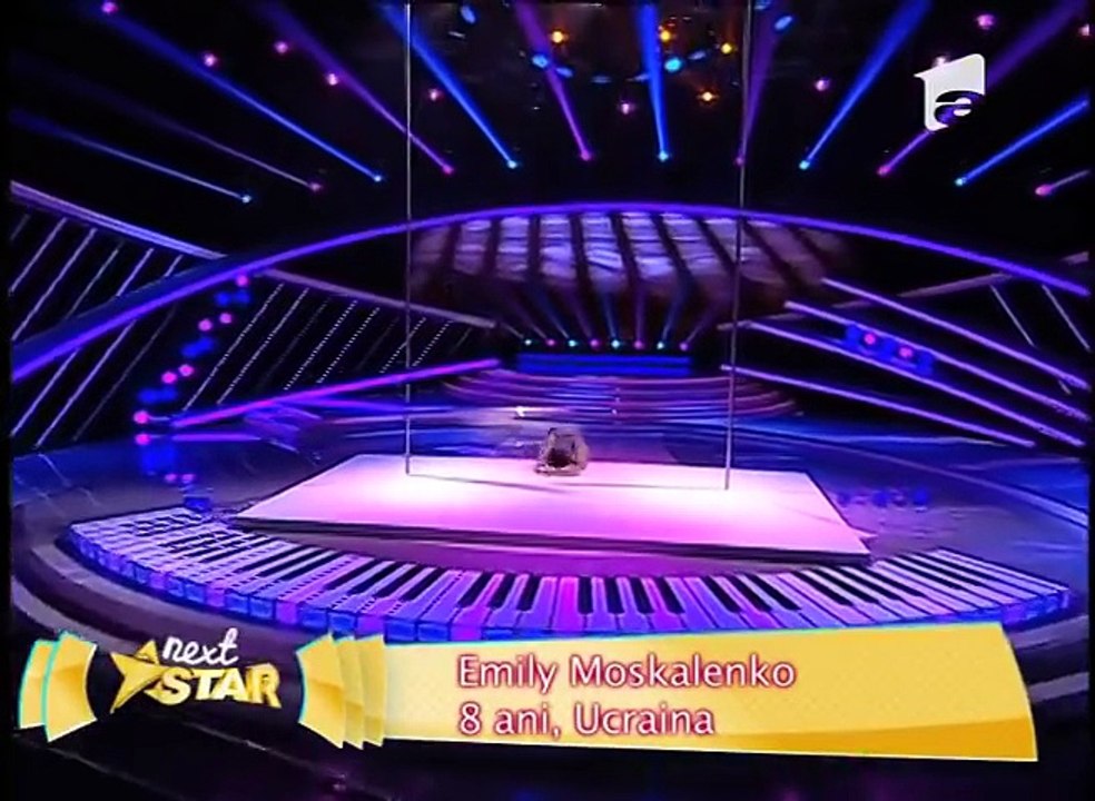 Emily Moskalenko, număr spectaculos de acrobație la bară