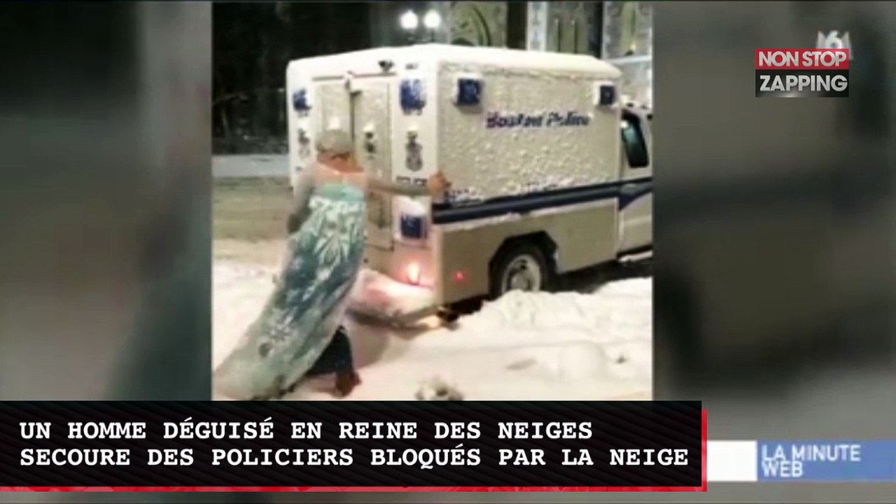 Boston : un homme déguisé en Reine des Neiges porte secours à des policiers bloqués par la neige (vidéo)