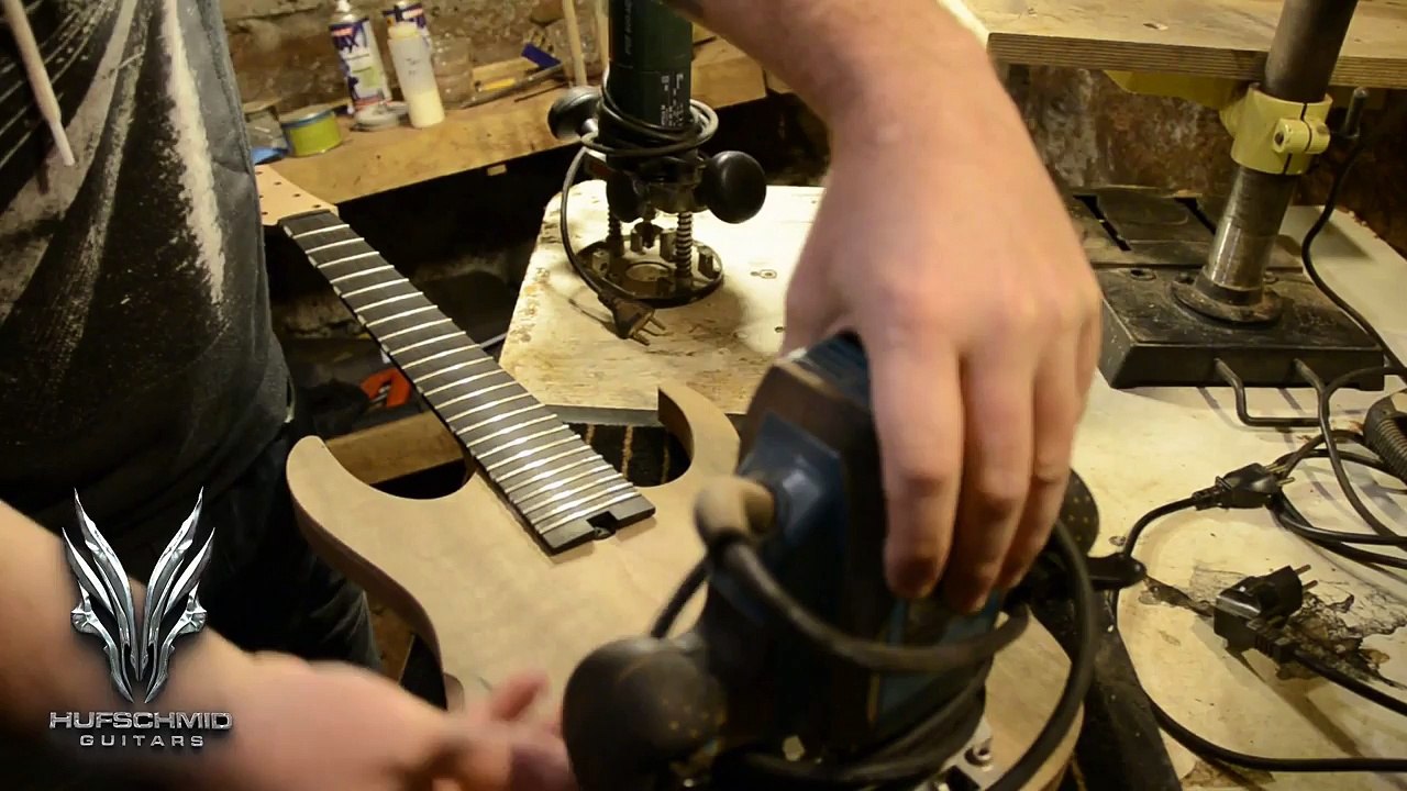 Hufschmid Guitars - Inside the workshop !