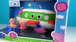 PEPPA UND MAMA WUTZ SPRINGEN AUS DEM FLUGZEUG PEPPA PIGS HOLIDAY PLANE MUMMY PIG SPIELZEUG TOYSRUS