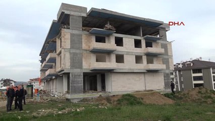 Bolu Çalıştığı İnşaatın Çatısından Düşen İşçi Öldü