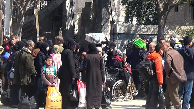 Syrie: des civils continuent de fuir la Ghouta orientale