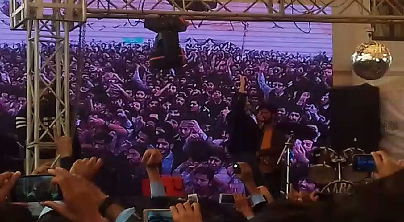 Ik Mola kolon me dardi............Annie Khalid Live Concert Sargodha