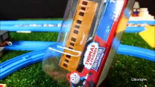 new Trackmaster Thomas with Annie and Clarabel, unboxing review and first run.