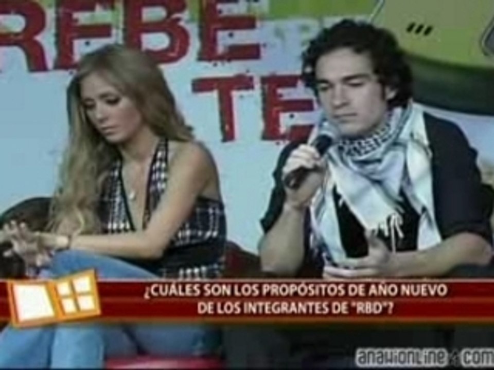 RBD PRESENTO DVD RBD:LA FAMILIA VNDO