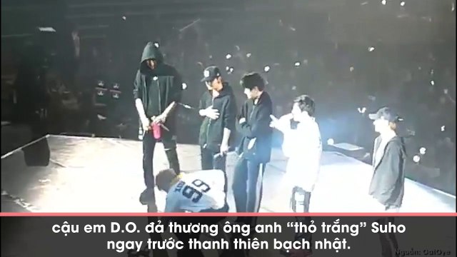 Cận cảnh Suho bị D.O. đả thương ngay trước hàng nghìn người hâm mộ