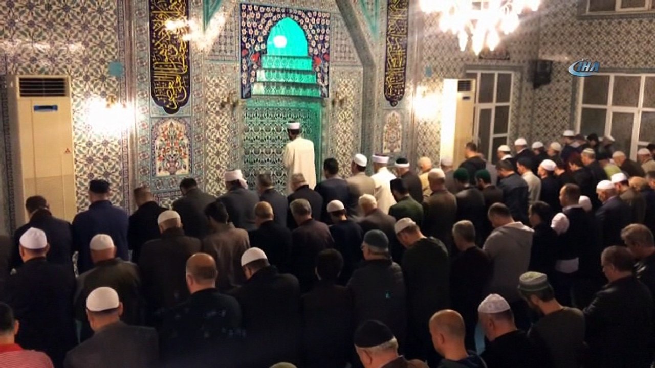 Çanakkale zaferinin 103. yılında Afrin'e giren Mehmetçik için dua ettiler