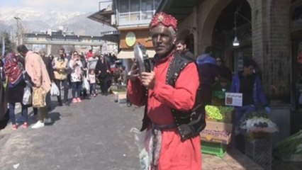 Un personaje burlesco y atrevido para anunciar el año nuevo persa