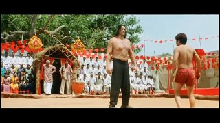 Rajpal Yadav fights The Great Khali in the ring