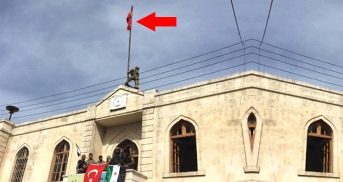 Son Dakika! Afrin'deki Hükümet Binasına Türk Bayrağı Asıldı, Askerin 18 Mart Mesajı Duygulandırdı
