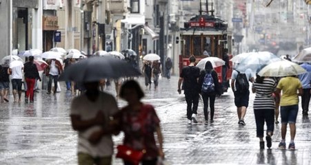 Meteoroloji Saat Verdi! İstanbul'a Sağanak Yağış Geliyor