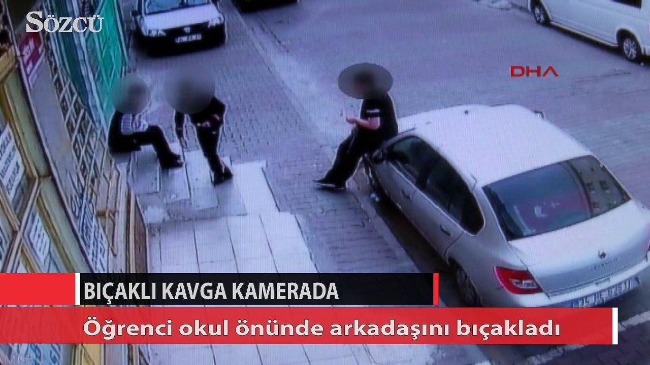 Bahçelievler’de okul önünde öğrencilerin bıçaklı kavgası kamerada