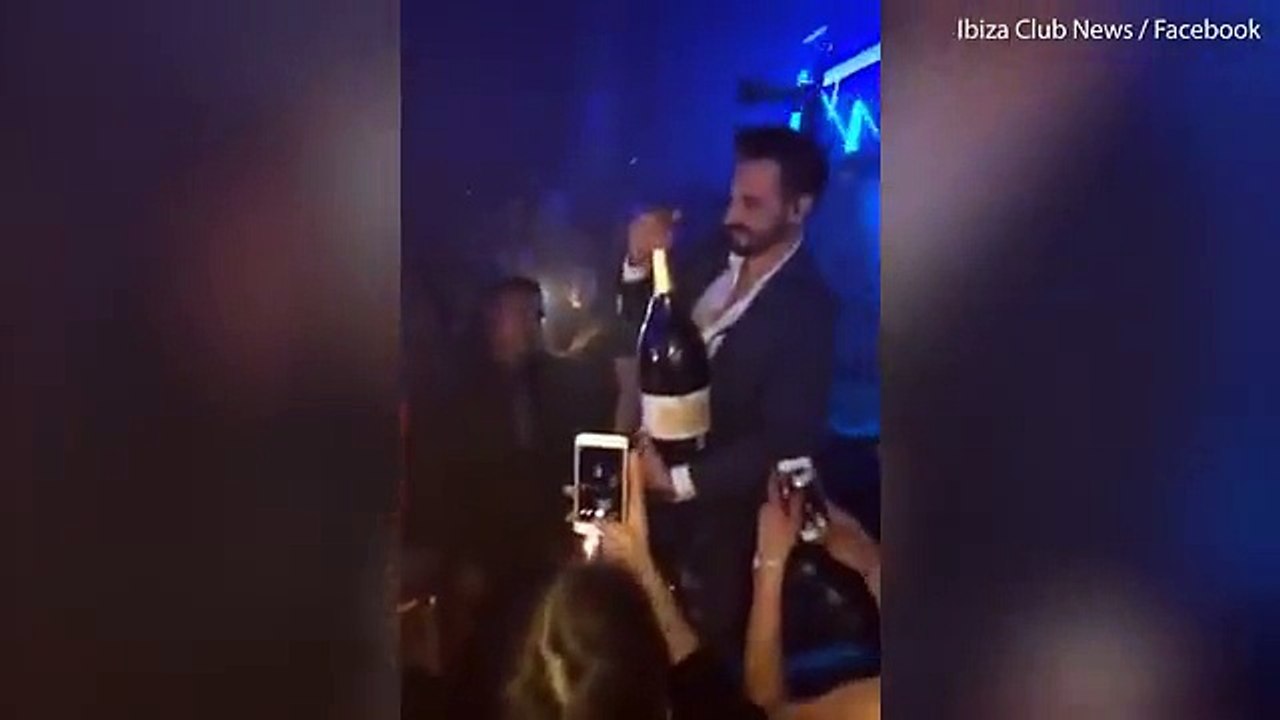 40 Bin Dolardı | Düşürdüğü Şampanya Acı Koydu