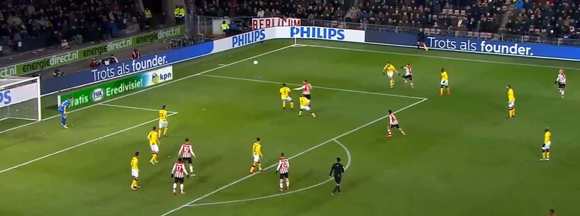 Video-analyse: PSV benut halfspaces nooit en kiest altijd voor een kansloze verre voorzet