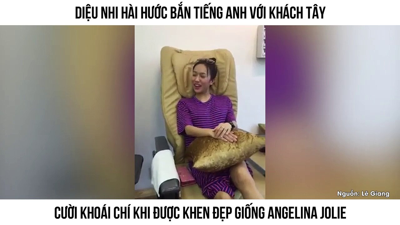 Diệu Nhi hài hước bắn tiếng Anh với khách Tây, Cười khoái chí khi được khen đẹp giống Angelina Jolie