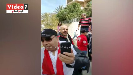 الناخبون المصريون بلبنان يهتفون: "الخنزيرة فين الشعب المصرى أهو"