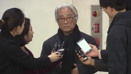 이윤택 이틀간 28시간 조사 후 귀가...경찰, 구속영장 검토 / YTN