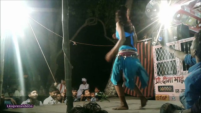 AMAZING DANCING PERFORMANCE BY SAPNA ARCHAESTRA PARTY AS EK HI JAGAHIYA PE DU DU GO BAA BIL