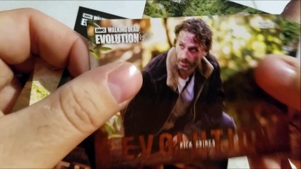 walking dead evolution cards opening