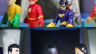 IMAGINEXT DOOMSDAY VS SUPERMAN Batgirl Batman The Flash Wonder Woman and Aquaman Toys | UnToybox