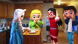 PJ Masks In Real Life Adventure - Frozen Elsa Makes Dinner, Paw Patrol Toys | Ellie Sparkles