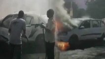 Gujarat : Moving car catches fire in Kheda district | Oneindia News