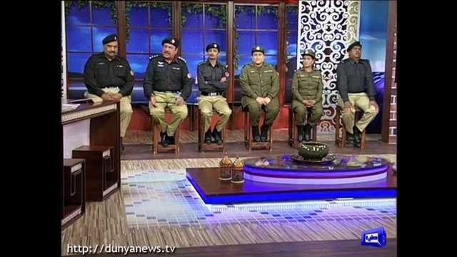 police ki bar bar wardi tabdeeli par Azizi ka dilchasp SHO andaz mien tabsara