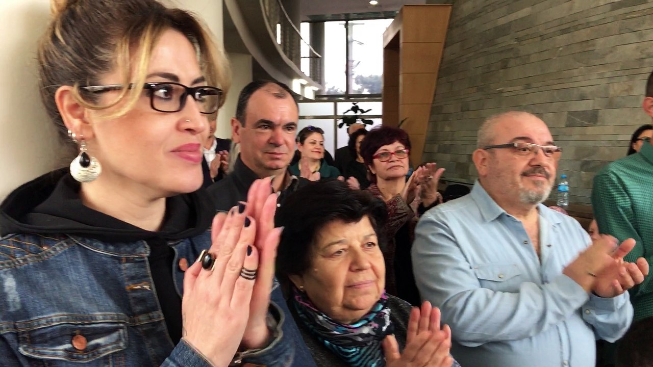 Akhisar Belediyesi Sanat Atölyesi Eşref Zamanı isimli sergis açıldı