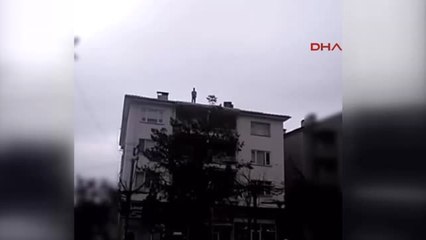 Sakarya İntihar Girişiminde Bulunan Down Sendromlu Genci Çaycı Kurtardı