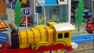 Video for Children Toy TRAINS Thomas Trackmaster Train Yellow Molly for Kiddies Videos Trains